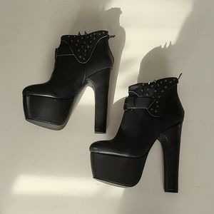 New N.Y.L.A. Carrey Platform Shoe